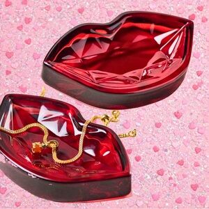 💋Anthropologie Cut Glass Trinket Dish-Red Lips💋 Brand New!
